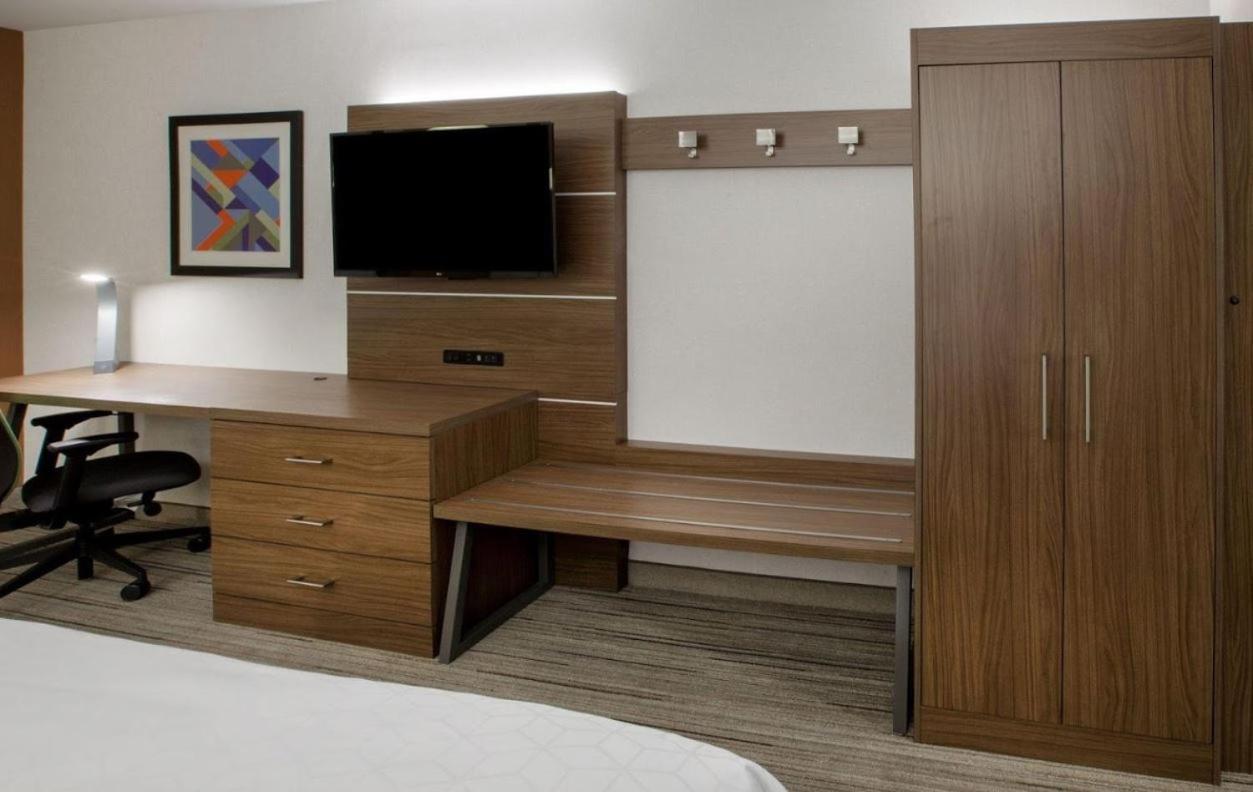 Holiday Inn Express Hotel & Suites Woodland Hills By Ihg Los Angeles Exteriér fotografie