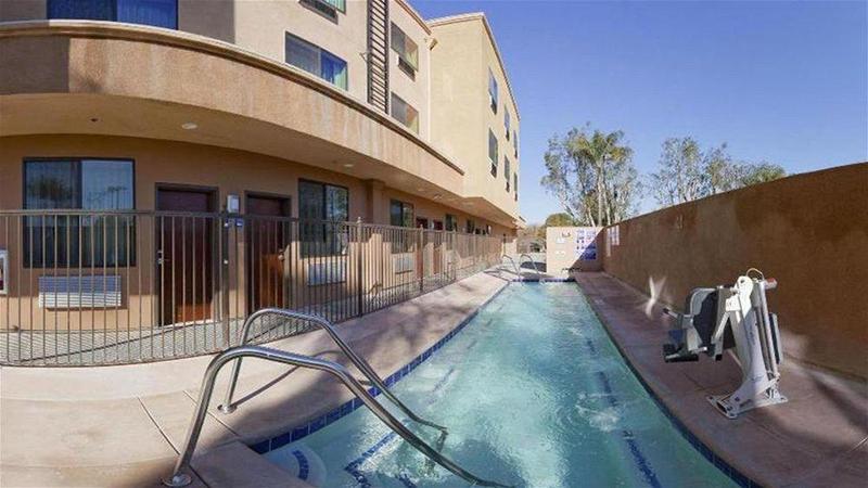 Holiday Inn Express Hotel & Suites Woodland Hills By Ihg Los Angeles Exteriér fotografie