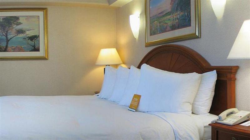 Holiday Inn Express Hotel & Suites Woodland Hills By Ihg Los Angeles Exteriér fotografie